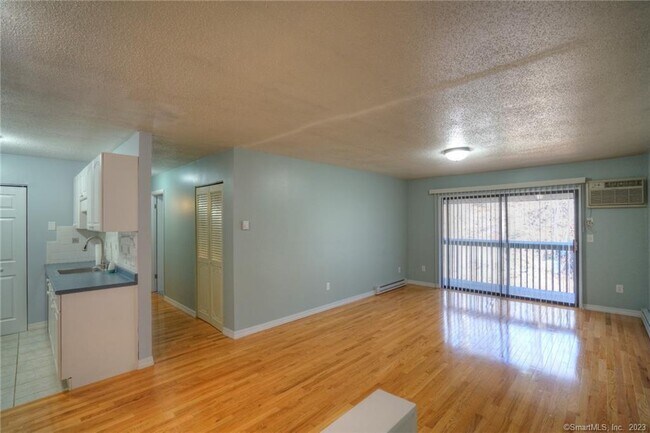 Foto del edificio - 86 Buddington Rd