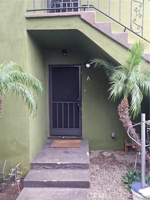 Building Photo - 4501 E 4th St