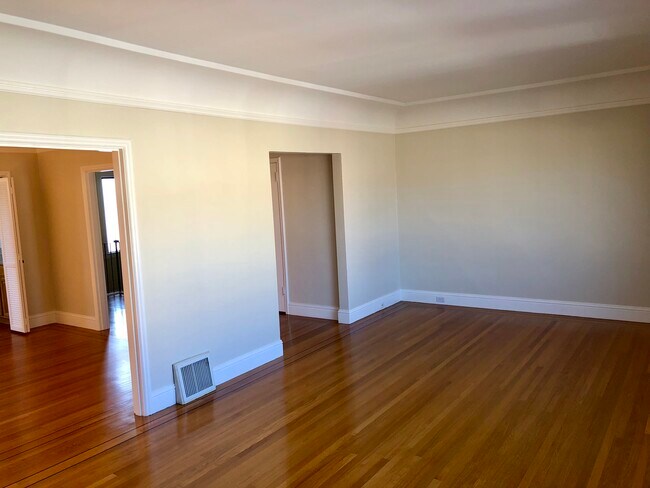 Foto del edificio - 2367 18th Ave