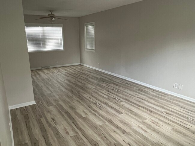 Living Room - 101 W 19th Ave