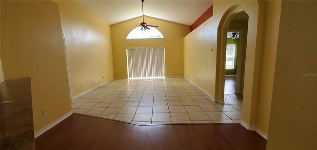 Building Photo - 1333 Maximilian Dr