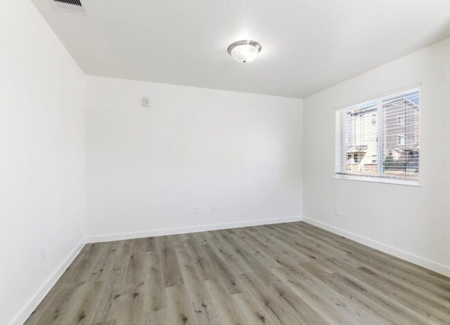 Foto del edificio - 12603 Telge Rd