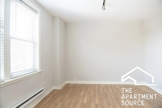 Foto del edificio - 511 W Belmont Ave