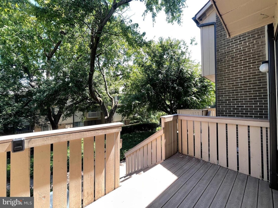 2518 Glengyle Dr, Vienna, VA 22181 Townhouse for Rent in Vienna, VA