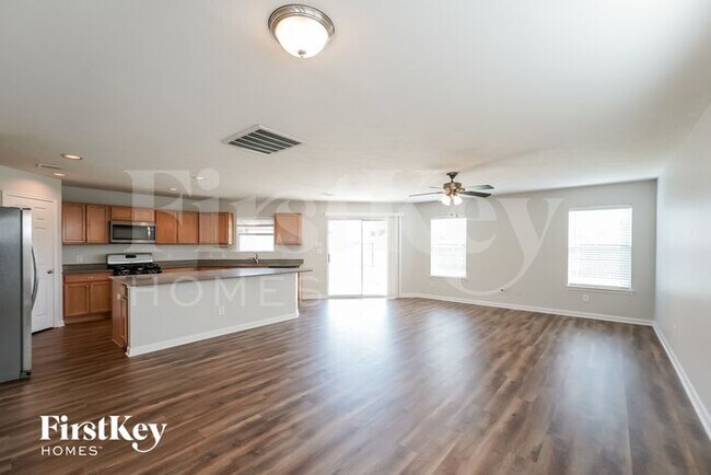 Foto del edificio - 18715 White Barnwood Ct