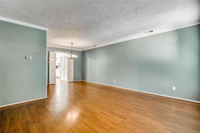 Foto del edificio - 3 bedroom in Dallas TX 75218