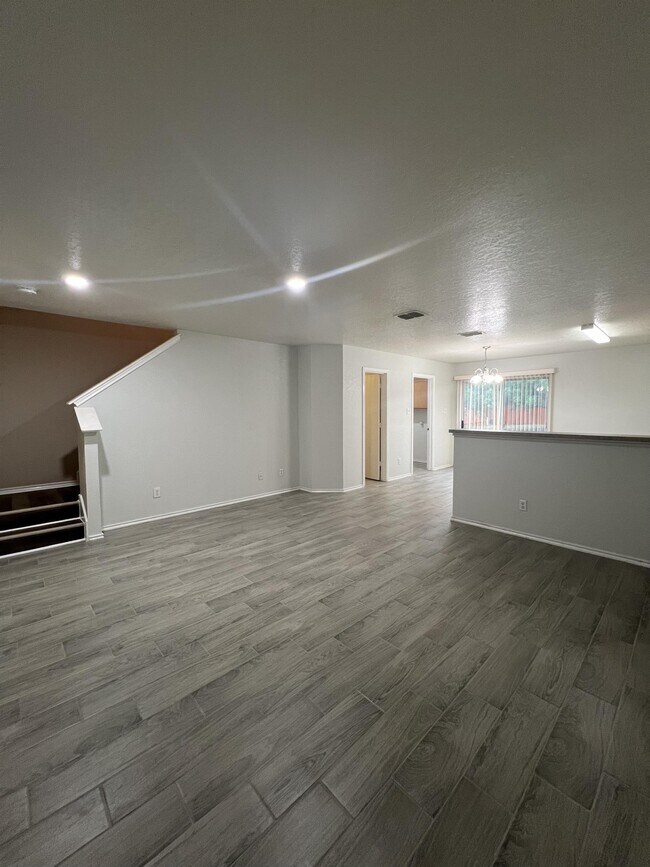Foto del edificio - 415 Shadbush St