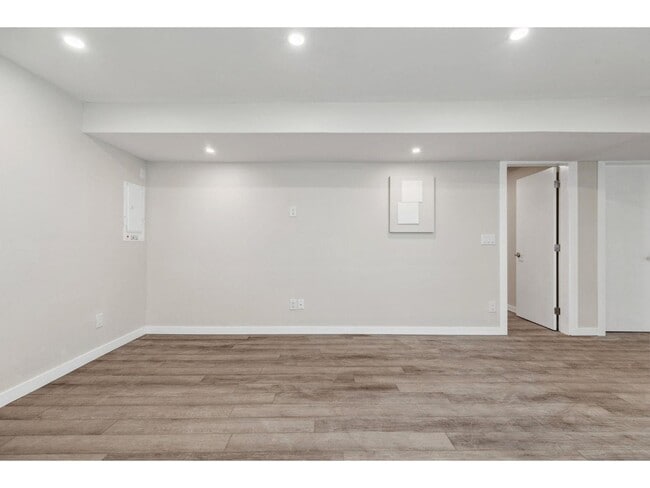 Photo du bâtiment - 8118-153A 153a St