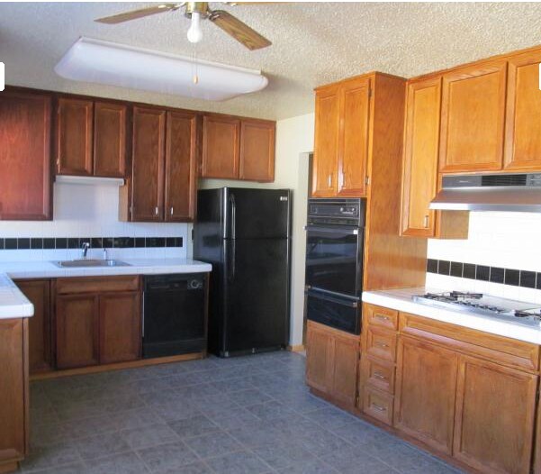 Building Photo - 316 Circle Dr