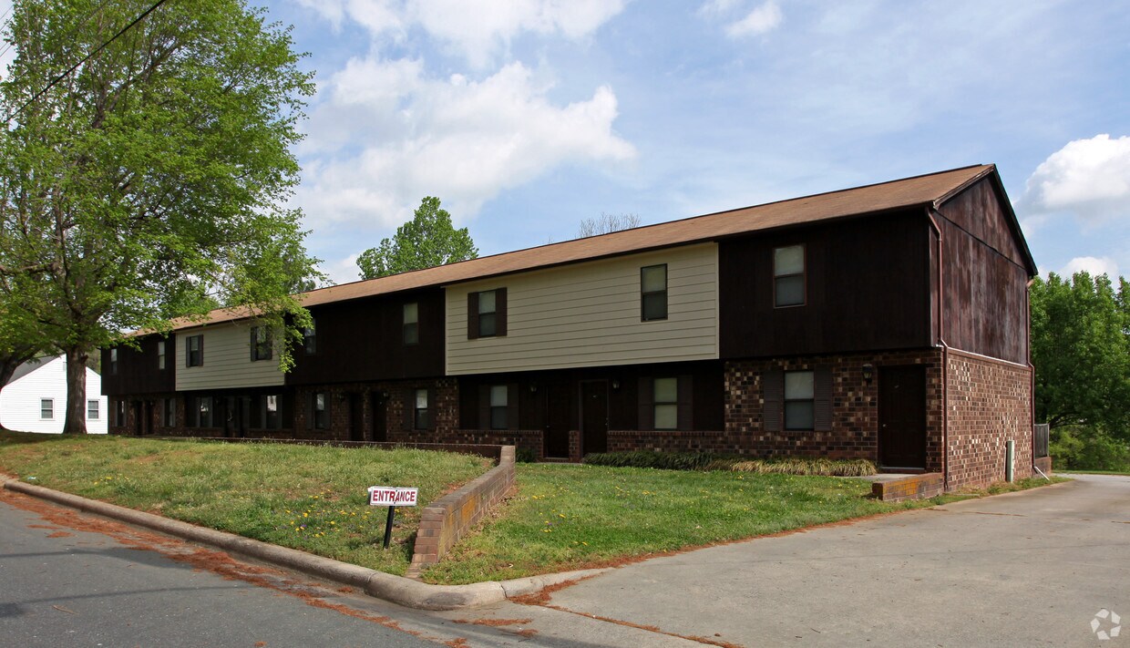 Primary Photo - 1712-1720 Wood Ave