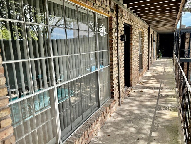 Foto del edificio - 525 Heights Blvd