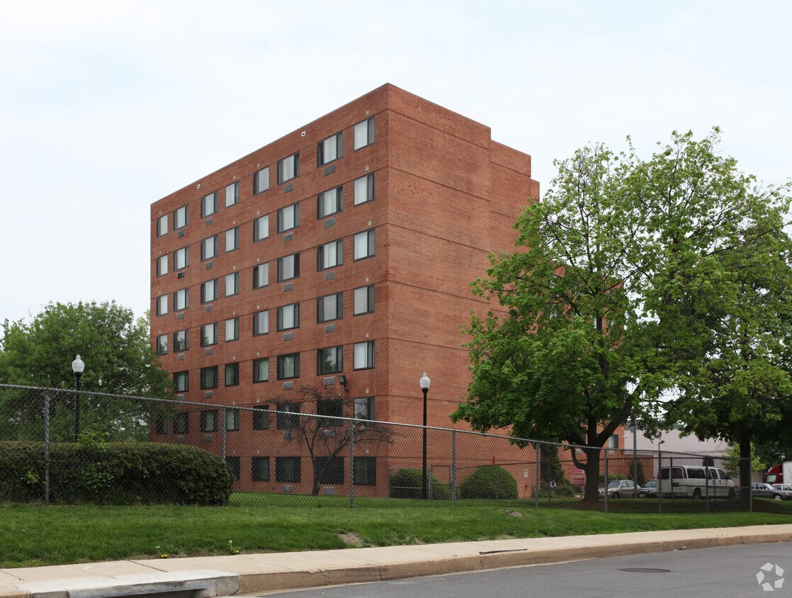 Building Photo - Abundant Life Towers I