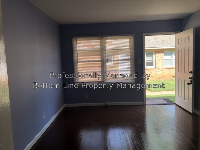 Foto del edificio - 5314 Clearmont Ave