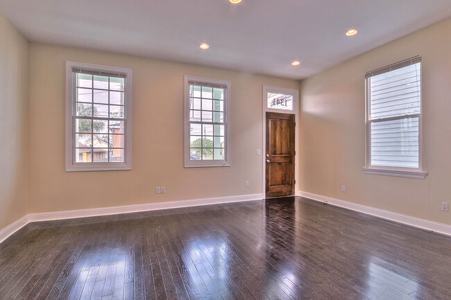 Living Room1 - 1341 Independence Street