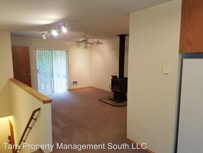 Building Photo - 2837 Twin Pine Dr