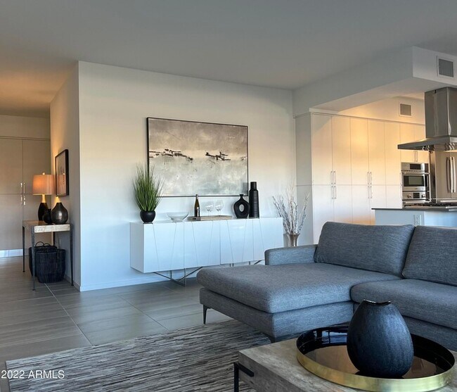 Foto del edificio - 7180 E Kierland Blvd