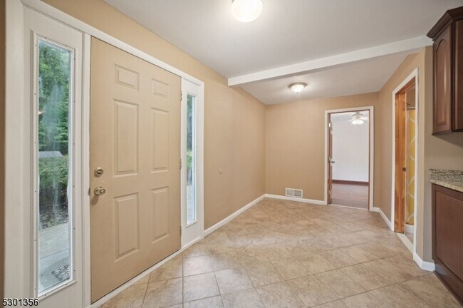 Foto del edificio - 129 Camp Trail