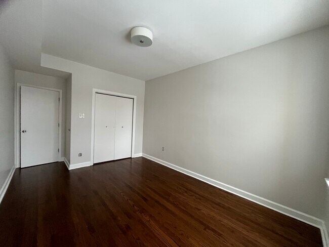 Foto del edificio - 2338 N Avers Ave