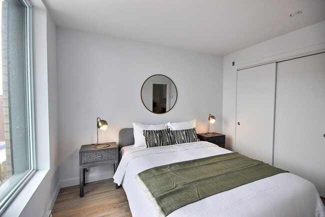 Building Photo - Le Jac