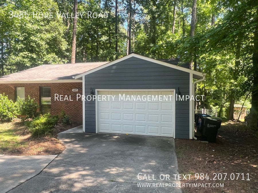 Primary Photo - Modern 3 Bedroom 2 Bath Ranch located in w...