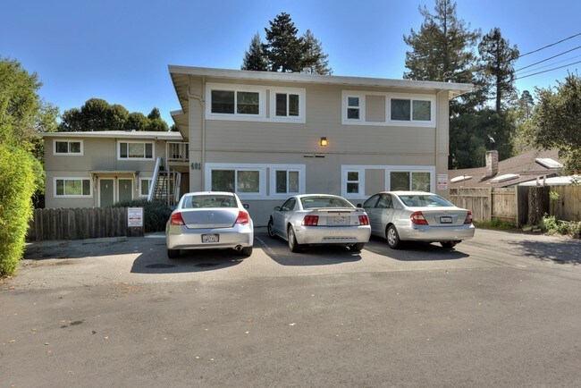 Building Photo - 401 Ash St