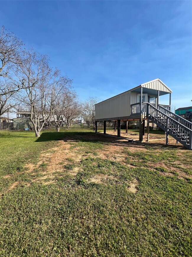 Foto del edificio - 327 17th St