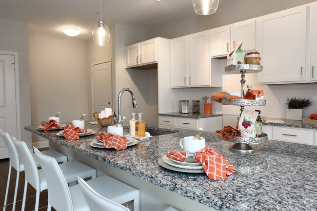 Kitchen - Saybrook Station Apartments