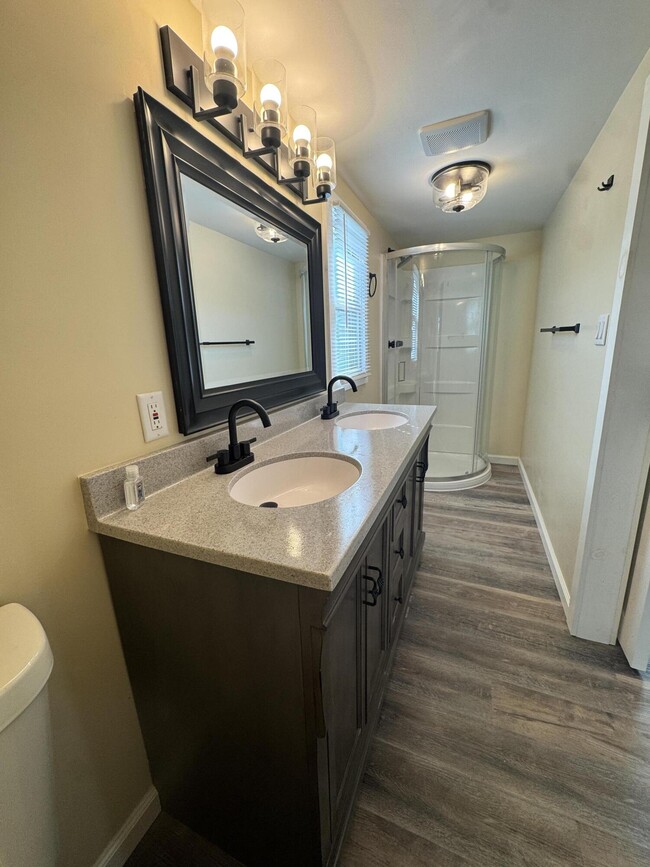 Foto del edificio - 501 Webb Ridge Rd