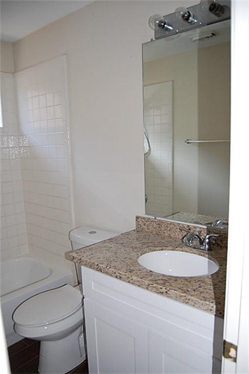 Foto del edificio - 1638 Candleston Ln