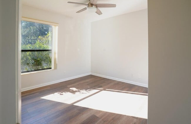 Building Photo - 3325 Cocoplum Cir