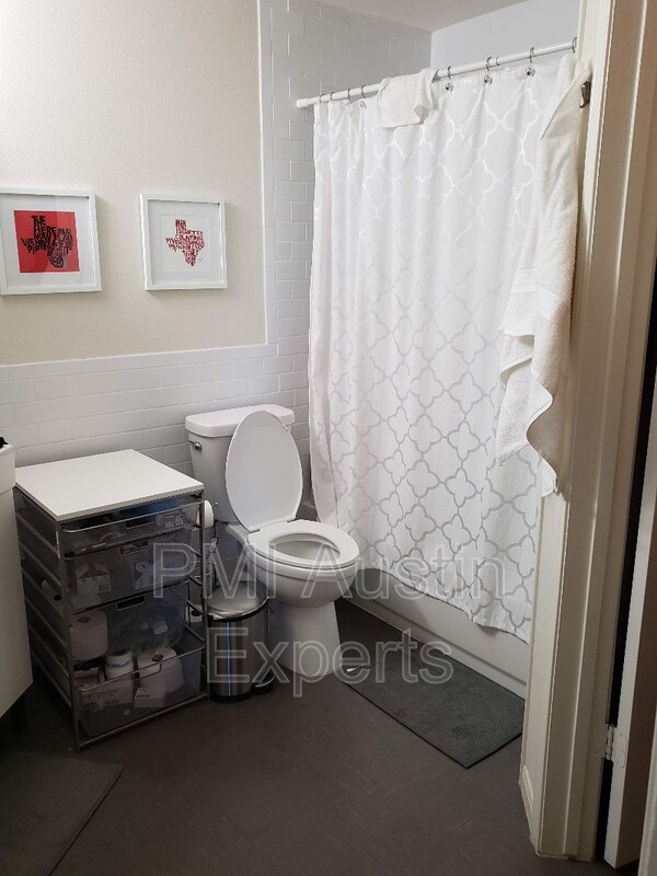 Foto del edificio - 6000-18 Shepherd Mountain Cove