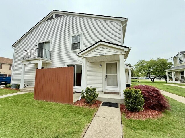Foto del edificio - 42484 Saratoga Rd