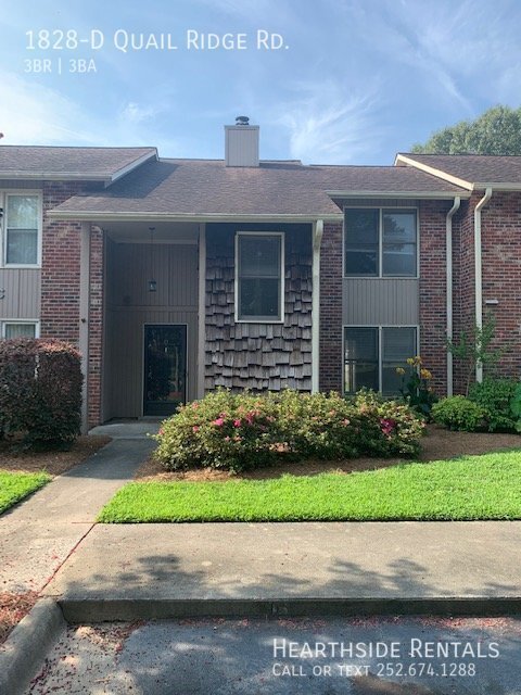 Foto principal - 3 bed 2.5 bath townhome in Quail Ridge.