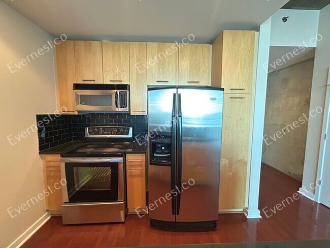 Foto del edificio - 3324 Peachtree Rd NE