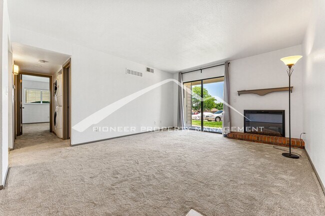 Foto del edificio - Charming condo with Central AC and Reserve...