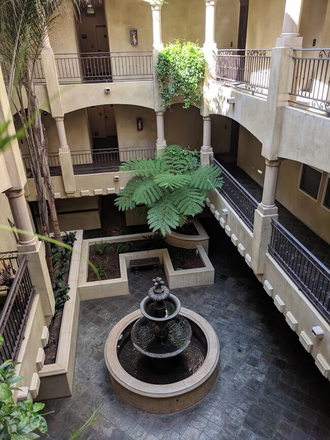 Foto del edificio - 12044 Hoffman St