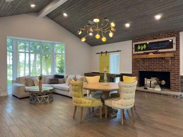 Foto del edificio - Laurel Woods Apartments