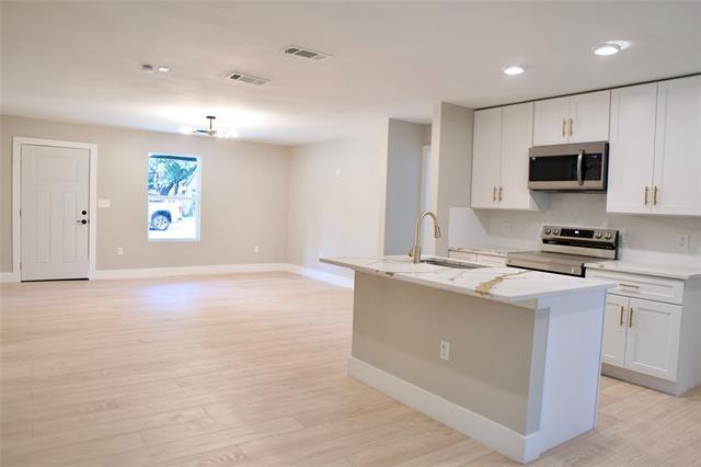 Building Photo - 2148 Kathleen Ave