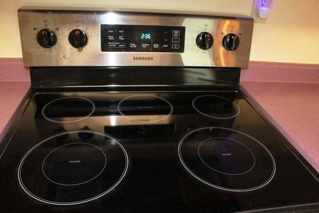 Photo - 221 Bilbao St House