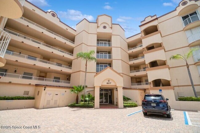 Foto del edificio - 807 Mystic Dr