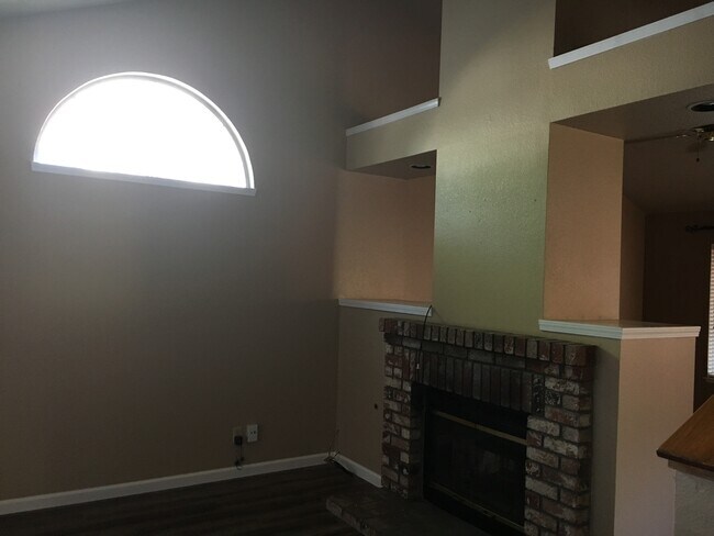 Foto del edificio - 2009 Hearthstone Ln
