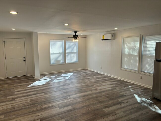 Foto del edificio - 2824 Watts Rd