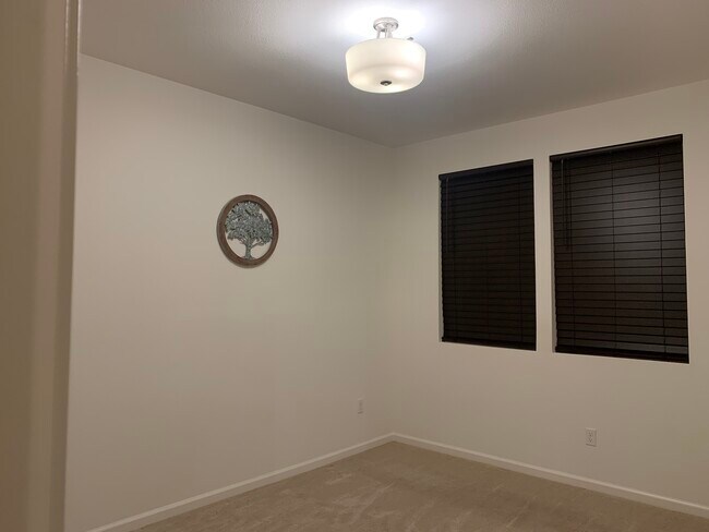 main bedroom - 304 Sungold Way