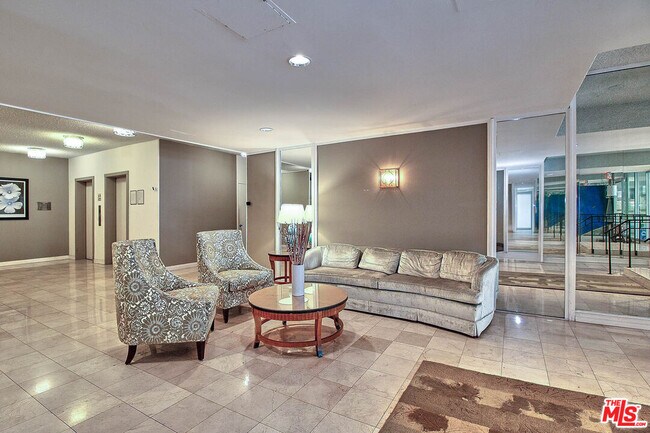 Building Photo - 400 La Fayette Park Pl