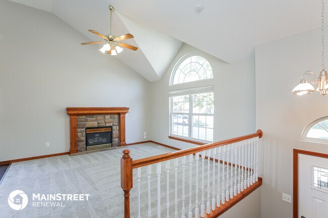 Building Photo - 601 SW Sunset Dr