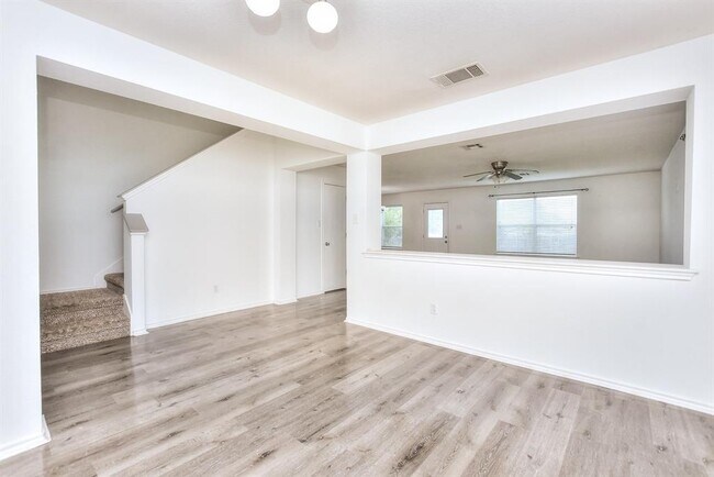 Building Photo - 233 Brandons Way