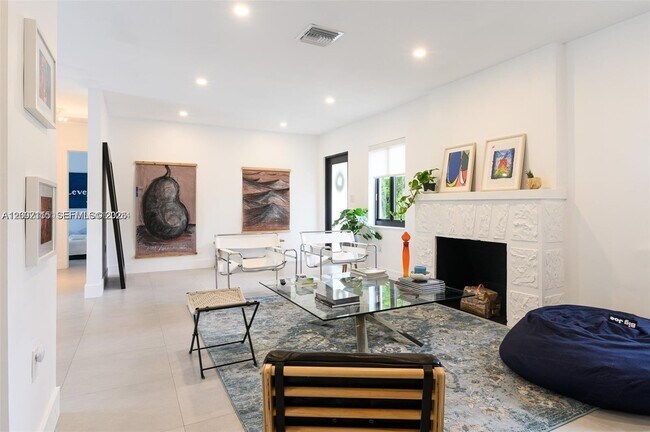 Foto del edificio - 5981 SW 13th Terrace