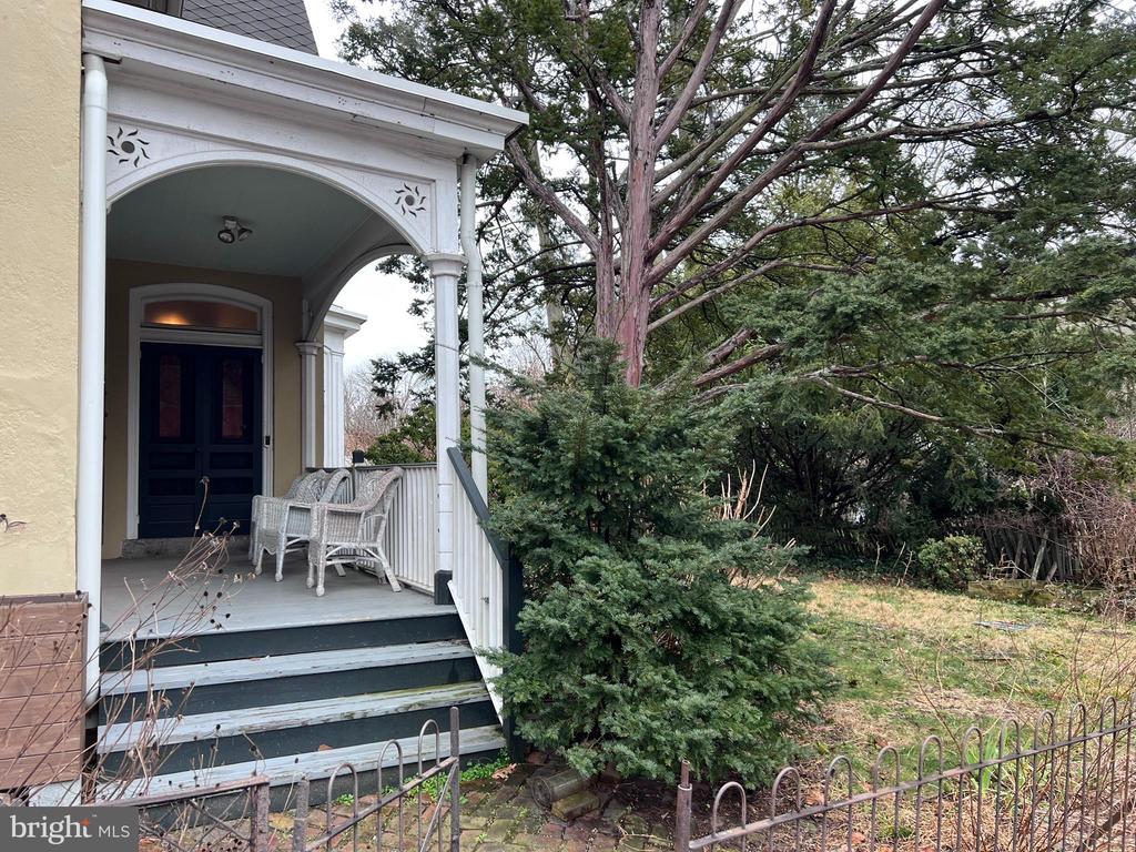 20 W Tulpehocken St Unit 1, Philadelphia, PA 19144 Room for Rent in