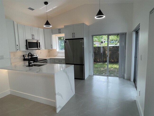 Foto del edificio - 3325 NW 79th Way
