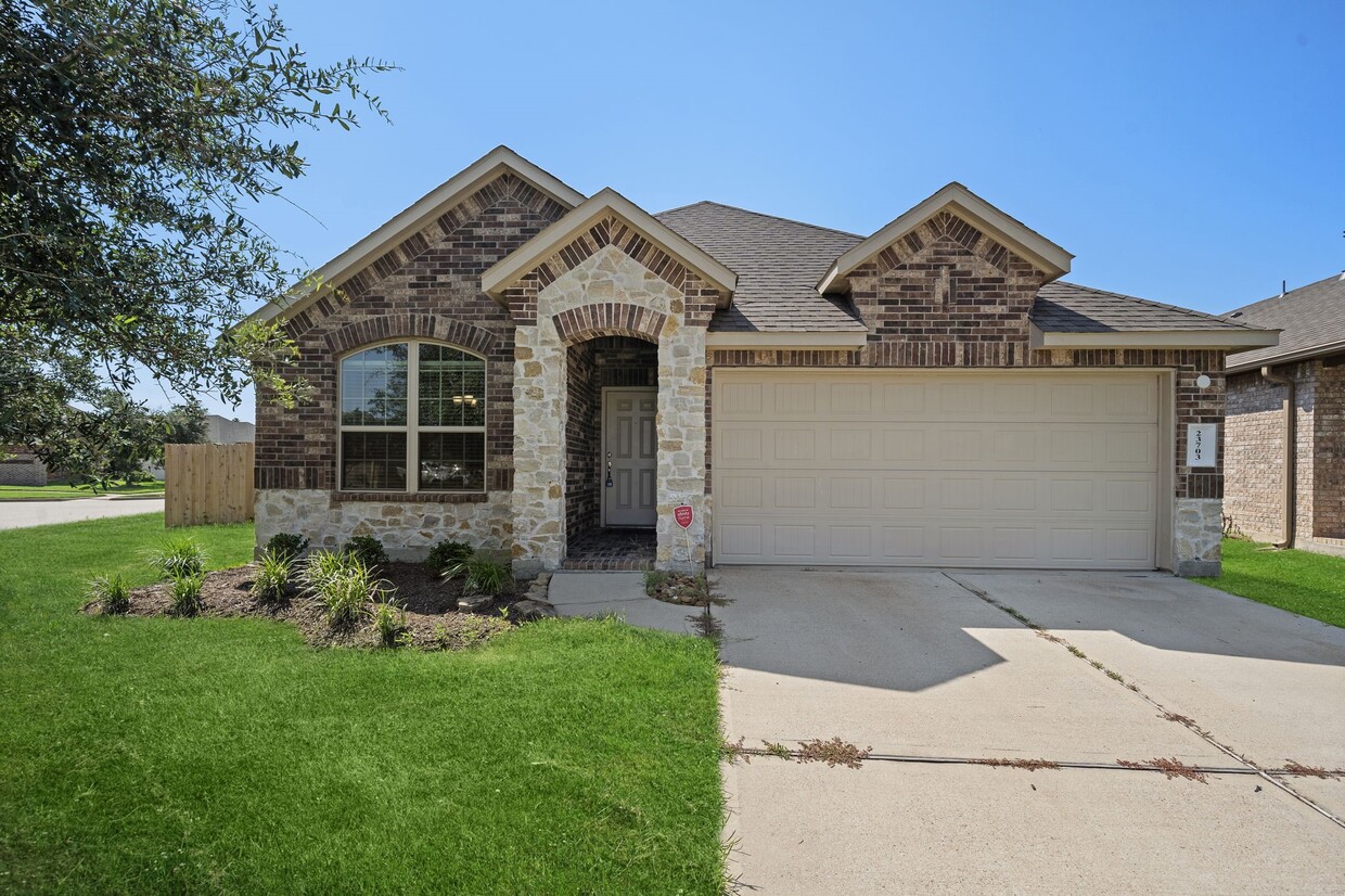 Foto principal - 23703 Giardini Dr